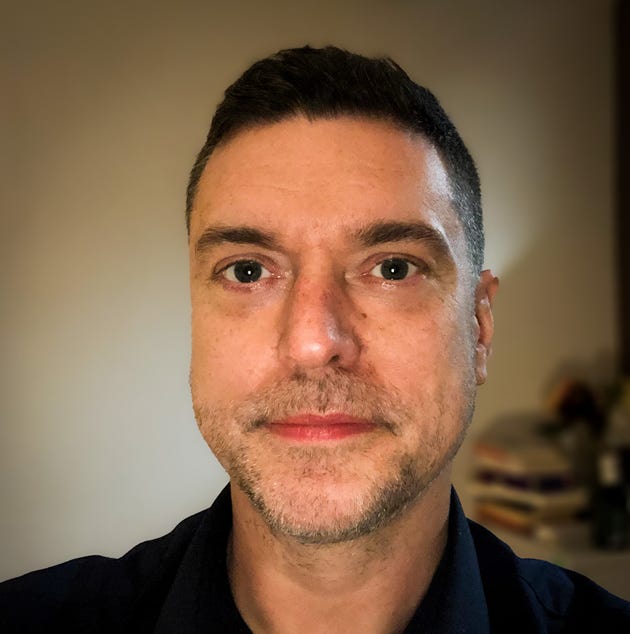 About me - Damien McCaul Counselling & Psychotherapy Dublin face portrait photo